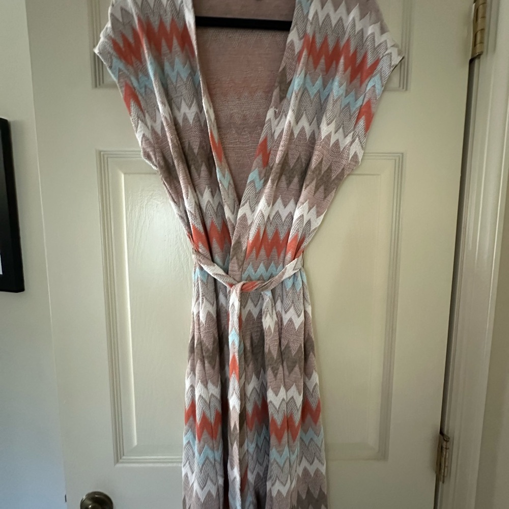 Chevron Pattern Sleeveless Wrap Duster in Taupe, Coral & Light Blue